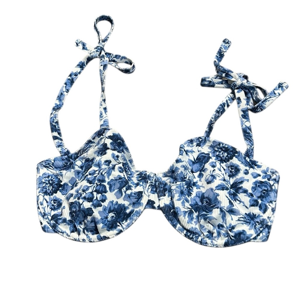 Abercrombie & Fitch Blue and White Floral Bikini Top